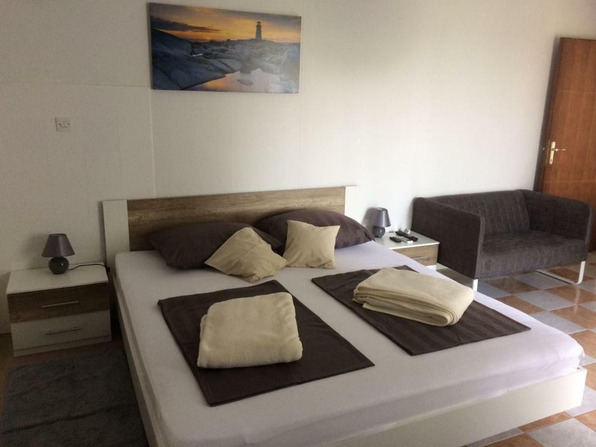 Apartmani Dana Sukošan Exterior foto
