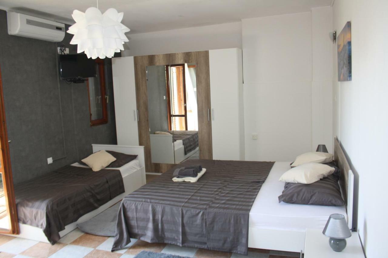 Apartmani Dana Sukošan Exterior foto